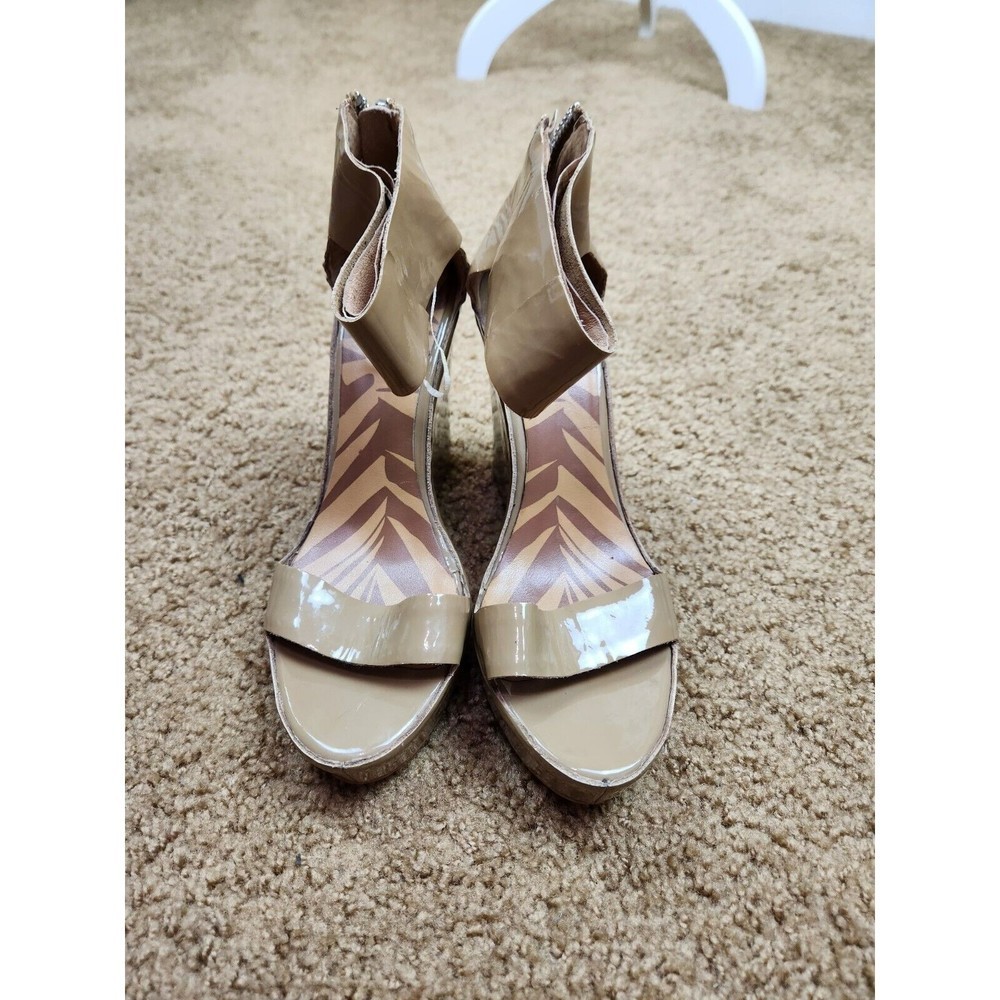Matiko Women's Platform Strappy Wedge Sandals Tan Faux shiny Leather 7 M READ